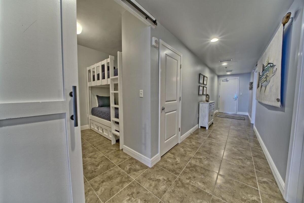 Apartment Sterling Breeze 1506 *